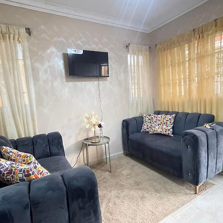 La Grua Casa Familiar Acogedora En Zona Residencialヴィラ エクステリア 写真